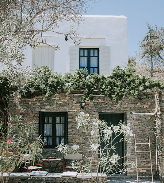 Andromeda rooms and apartments in Sifnos