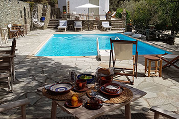 Breakfast at the pool bar of Andromeda in Sifnos